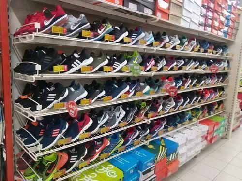 鞋子 给孩子买鞋子可要慎重,这些“毒童鞋”已被央视点名,可别再买了