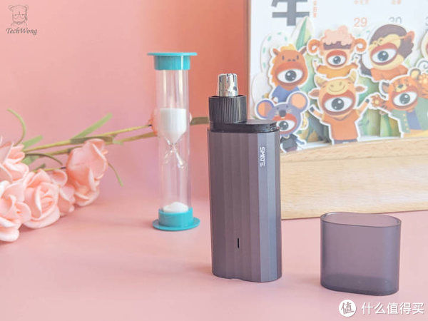 小巧|须眉 打火机式鼻毛修剪器Pro,轻轻的放进鼻子里面修剪,安全又实用