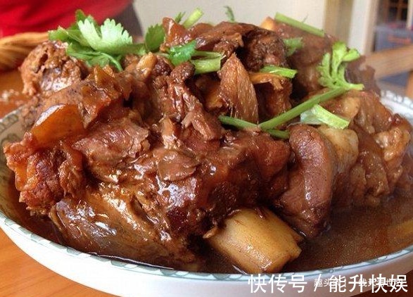 大骨|益气生津、养血壮骨、美容养颜的大骨头,好吃到舔盘子做法超简单