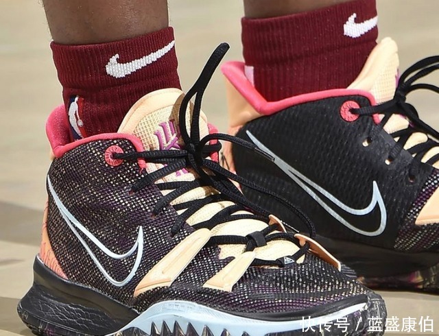 NBA球员上脚杜兰特穿冰淇淋Dunk,哈登5代很骚气!