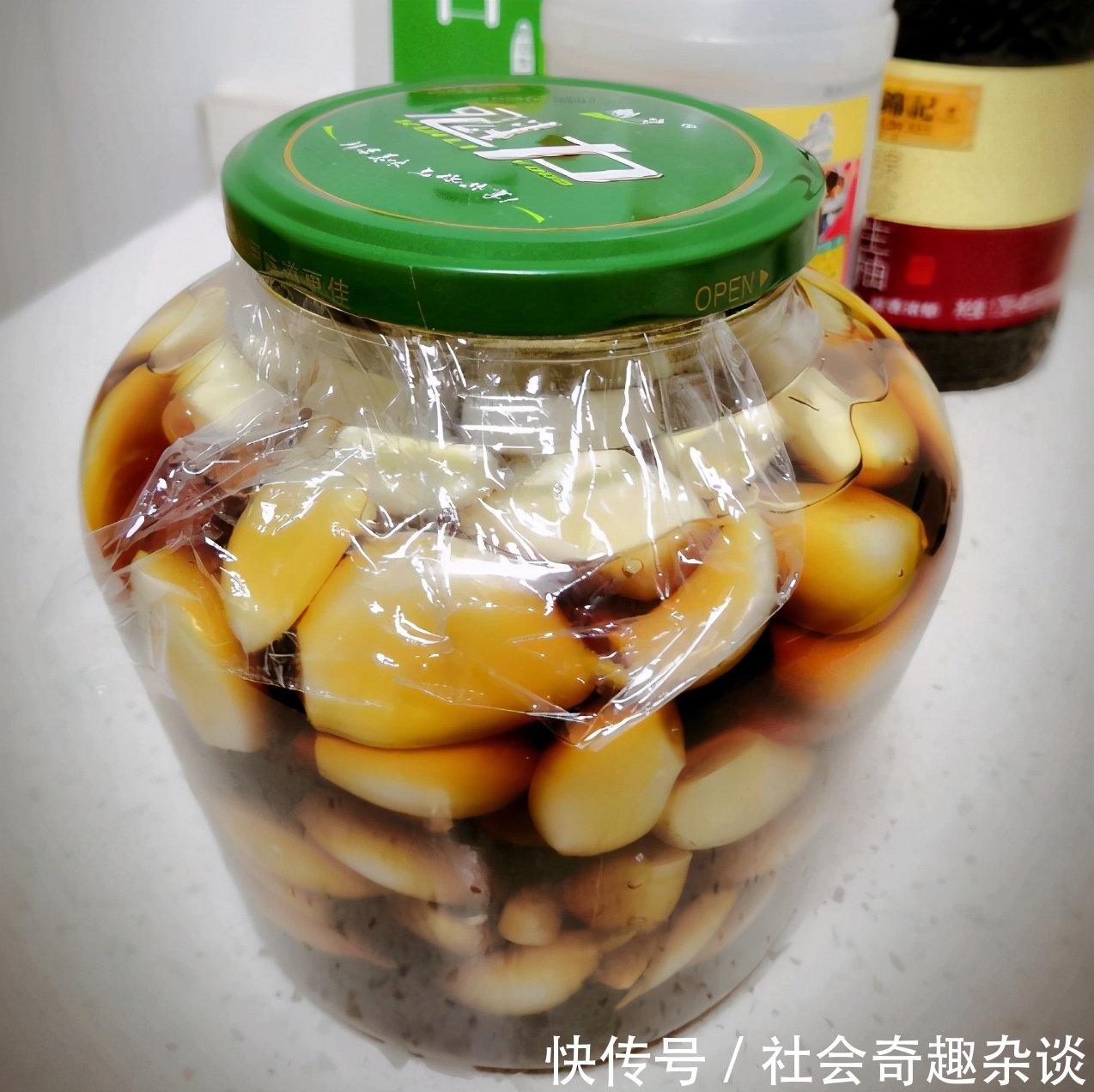 紫皮蒜|腌腊八蒜,别直接加醋泡!牢记4点,1天变绿,酸香脆爽,超简单