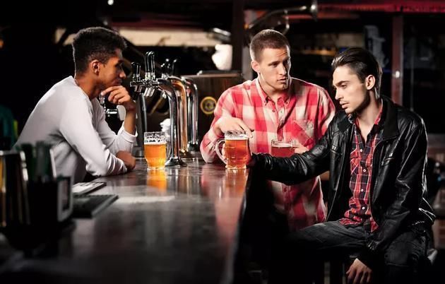 脱氧酶|酒后如果有这4个表现,表明你的肝脏快撑不住了,请赶紧戒酒