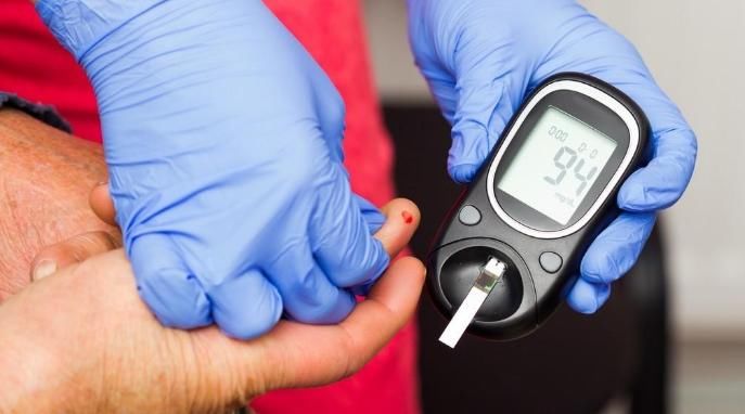  服用|糖友长期服二甲双胍要注意什么？医生：4点不容忽视