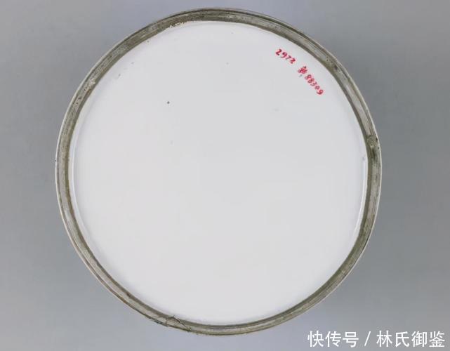 特征|(2)最美不过郎窑红,郎窑红瓷器都有哪些特征呢?