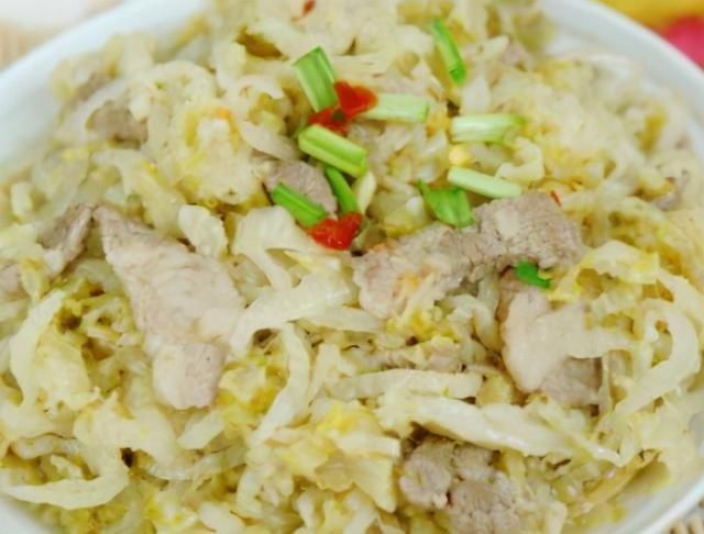 开胃|酸菜炖肉直接下锅？难怪又苦又难吃，教你正确做法，鲜香更开胃