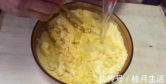 面食|喜欢吃玉米面的一定要收藏,这样做比面包还暄软香甜,比馒头简单