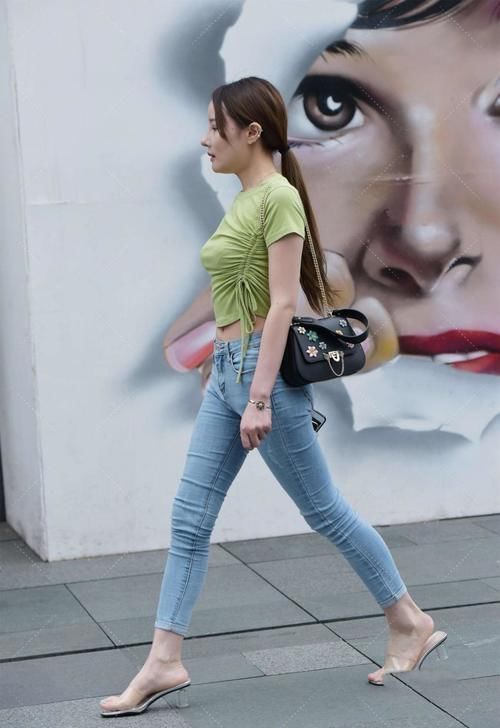 抹茶绿 当抹茶绿遇上牛仔蓝,经典又洋气,看上去舒适干练