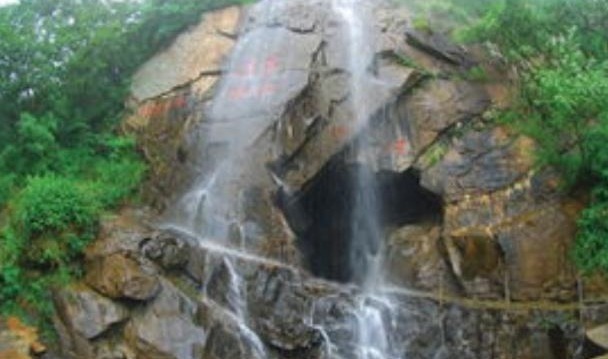 太上老君!难怪水帘洞一直没妖怪敢占据,这十个字,太上老君看了都得止步!