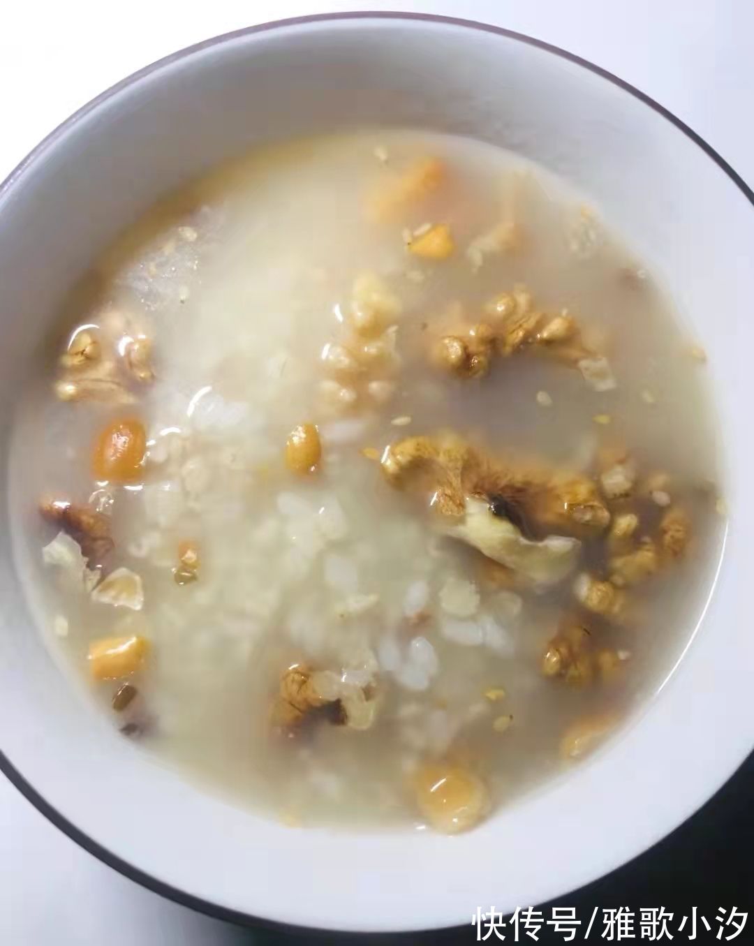 吃不完的月饼都到哪里去了？网友：我妈早上用来给我煮粥了
