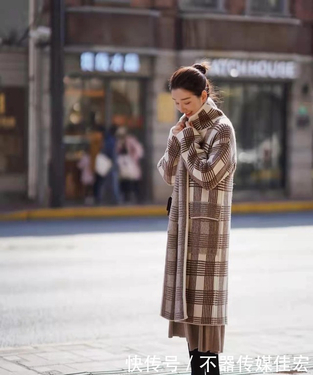 不管穿大衣还是羽绒服,都要注意“裤装”的选择,达人都在这样穿