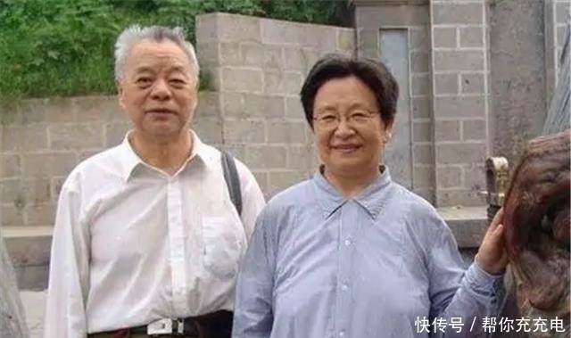 李敏&毛主席爱女李讷笔法沉稳奇宕,与李敏笔墨不同,书法毛体气韵浓郁