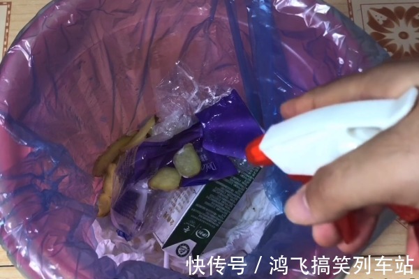 把牙膏挤在生姜上，作用真是太厉害了，解决很多男人女人的大烦恼