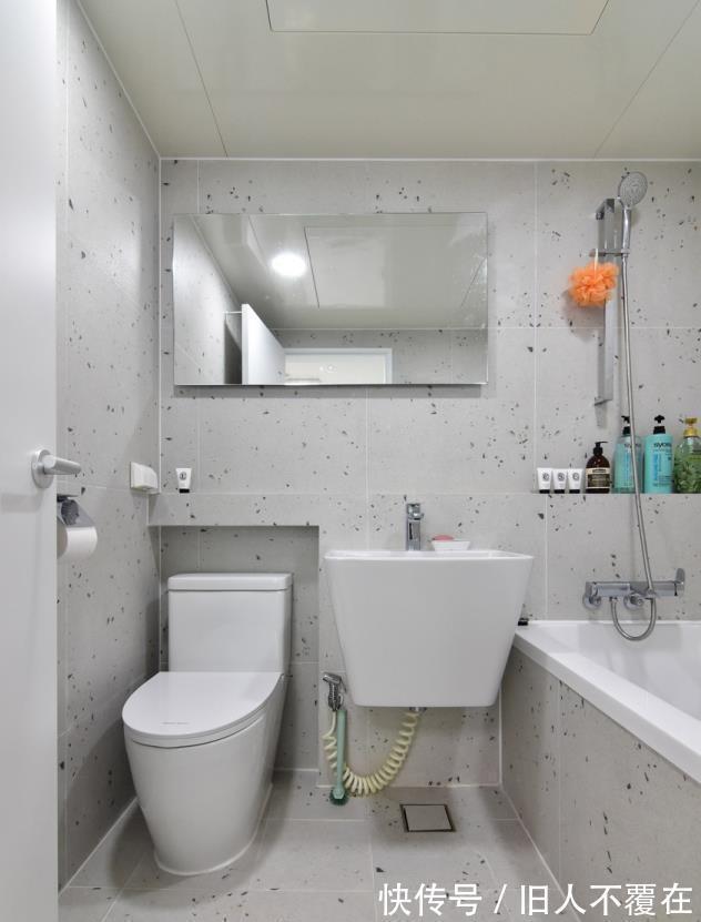 客厅|看完他家130㎡明白了,档次在舒适面前一文不值,越极简越受欢迎