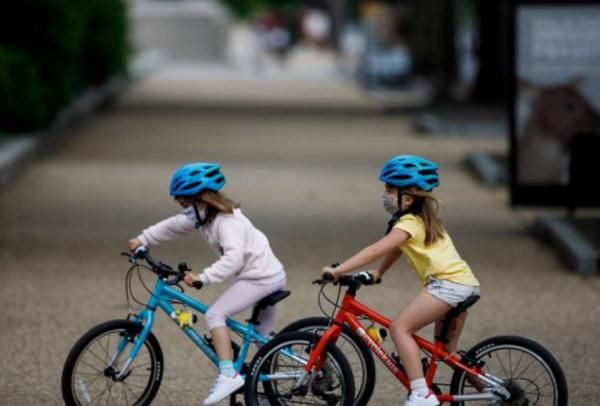 疫苗|新冠病毒放过了孩子？美国逾480万儿童确诊！疫情加速蔓延……