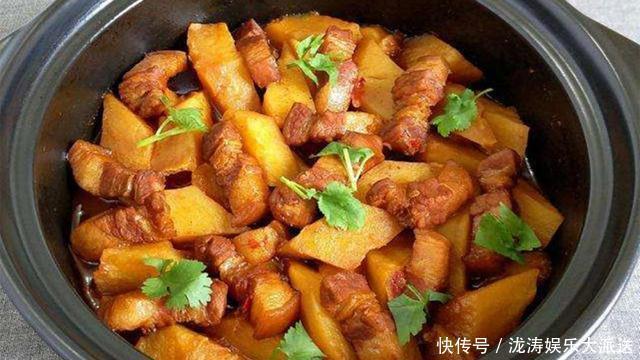  下锅|无论炒什么肉，不要直接下锅炒，多加这一步，肉不粘锅更嫩滑