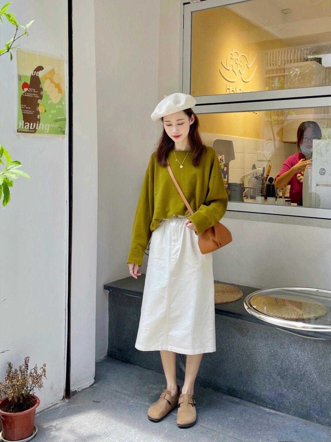 针织 早春不知道怎样穿?针织毛衣+半身裙是顶配,学会再也不用发愁了