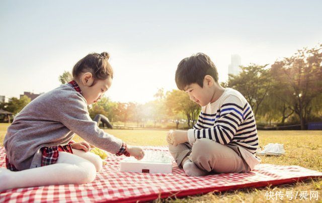 黑名单|3种饭被拉入“黑名单”，儿科医生提醒:孩子常吃容易缺钙不长个