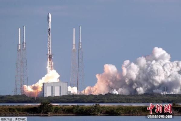 SpaceX＂猎鹰9＂号火箭再升空 运送60颗＂星链＂卫星