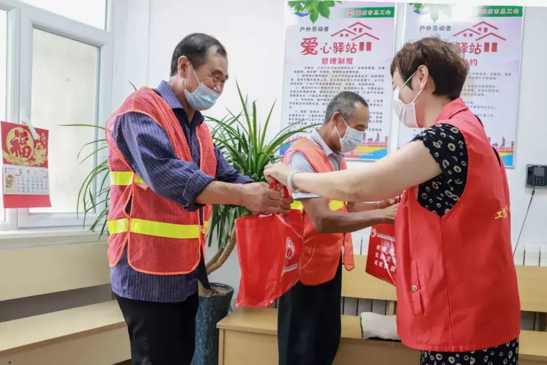 威海|威海荣成启动“爱心待用 夏送清凉”志愿服务项目