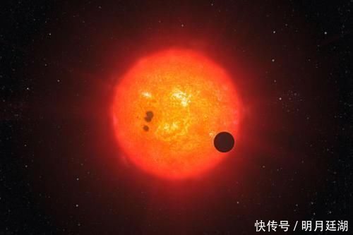 太陽系的“第二近鄰”,年齡與銀河系同齡,正“帶倆孩子來串門”