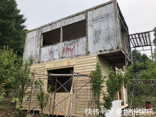 庭院|95后夫妻用废弃集装箱造双层别墅，造价6万元庭院一应俱全