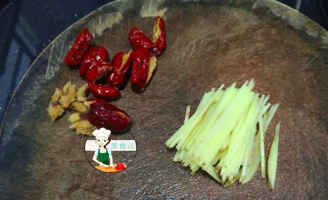 夏天,生姜和它一起煮,早上喝一碗,胜过吃参汤,精神饱满过夏天