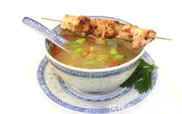 咖啡碱|高血压病人，若想血压降下来，这3种“水”再馋也得少喝