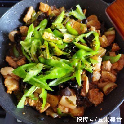白米椒|有了它干掉两碗饭不是事！超下饭的辣椒炒肉