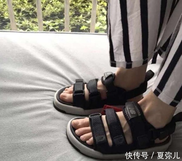 凉鞋|孕20周把这8件孕期必备品准备好，帮得上大忙，舒舒服服过孕期！