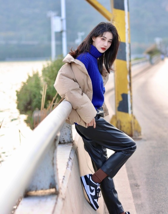 皮裤 羽绒服中用不中看?瞧潮人的个性穿搭,时髦又保暖,冬天穿正好!