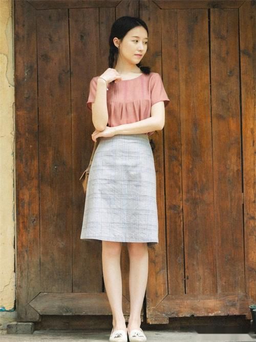 平胸穿不出女人味？别苦恼，让时髦精教你小技巧