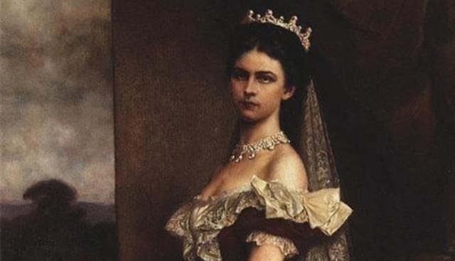 童话$历史上的茜茜公主比电影中的更漂亮,她是童话中的美丽皇后