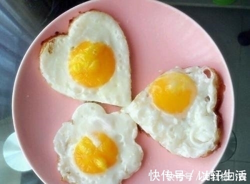 平底锅|当厨师的叔叔告诉我,餐厅用一个鸡蛋就能煎10个荷包蛋,太坑人