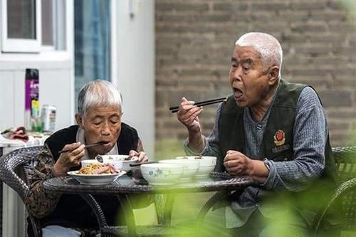 俗语“鱼不蒜，牛不韭，肉不姜”，老祖宗的生活总结，非常实用！