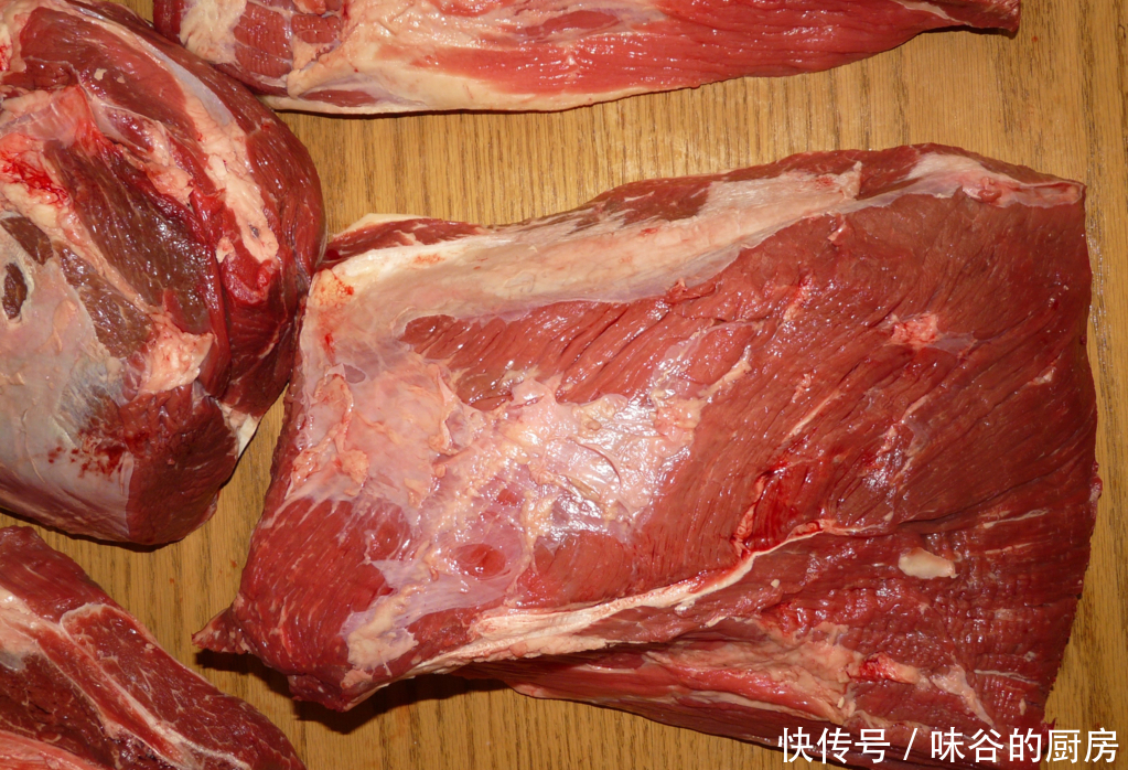 买牛肉时,聪明人专挑这4个部位,肉质软嫩口感好,老板是行家