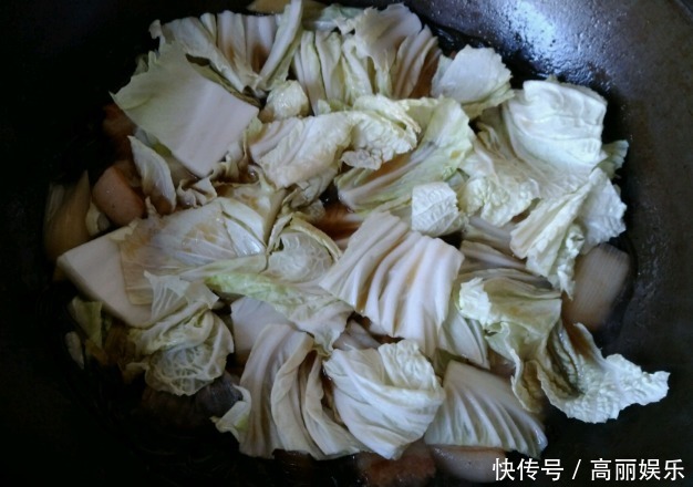 做白菜炖粉条,白菜和粉条哪个先放教你正确做法,味道好下饭香