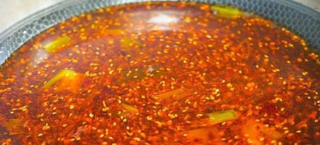  把鱼|水煮鱼很多人都喜欢吃，教你一个简单的做法，鲜香麻辣很过瘾