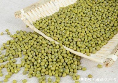 冬天养生正当时,不妨多吃3种食物,排毒养颜,有益健康