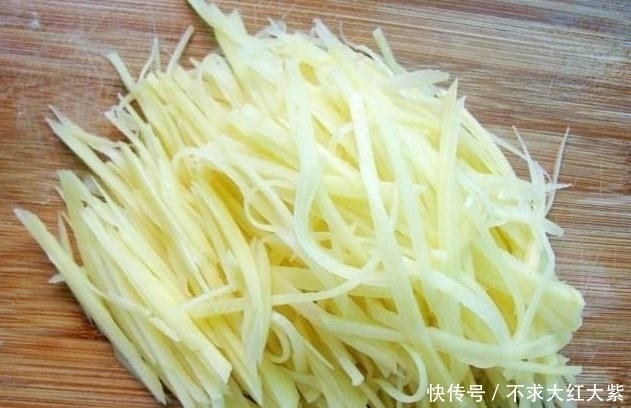 没想到这个东西还可以当饺子馅,香软细腻比肉还香,你肯定没吃过