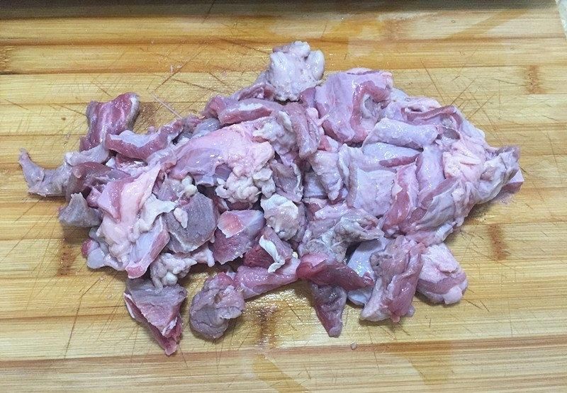 秋天最该多吃这菜,成本35元,壮腰强筋养脾胃,腰不酸了腿脚利索