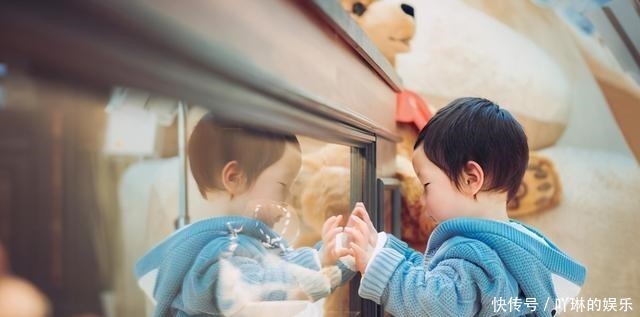 老爸|嫌弃孩子胆小,老爸把九岁孩子扔火车站,居然是为了练胆