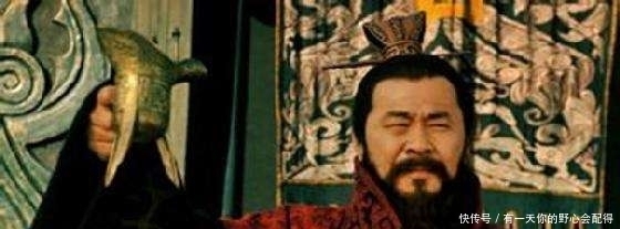 此人|为救此人,关羽曾向曹操下跪求情