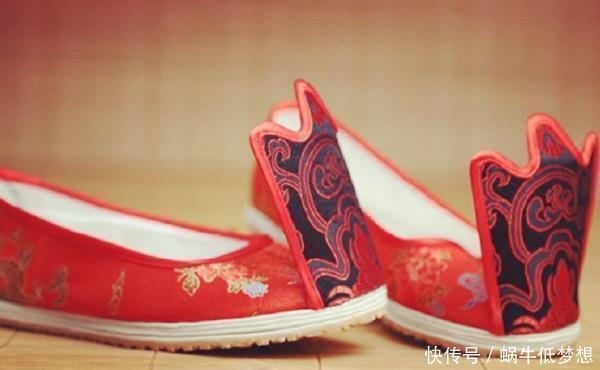 古人|古时候的鞋子,为何鞋尖都是往上翘的?看完不得不佩服古人的智慧