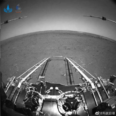 火星车 天问一号落火高清影像来了