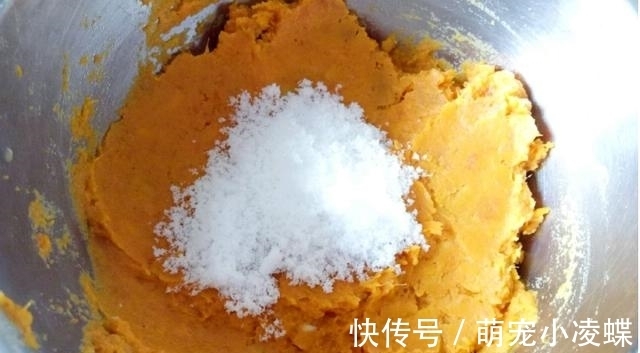 香甜|1个红薯1碗糯米粉，3分钟做出秘制小零食，香甜软糯，全家抢着吃