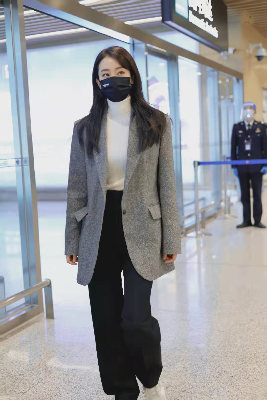 张小雯|女人穿单西味儿真足, 配上一条西裤, 张小雯成功塑造职场范儿