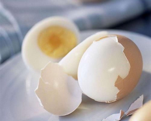 效果|鸡蛋不能用凉水煮,很多人错了20年,难怪天天早上吃却没啥效果!