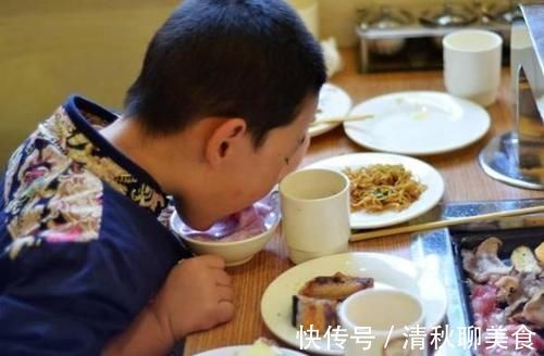 积食|奉劝家长3岁内的孩子,这些辅食尽量别喂了,容易积食还不长高