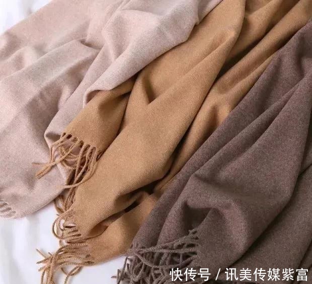 3种实用围巾系法，解救你的冬季衣橱