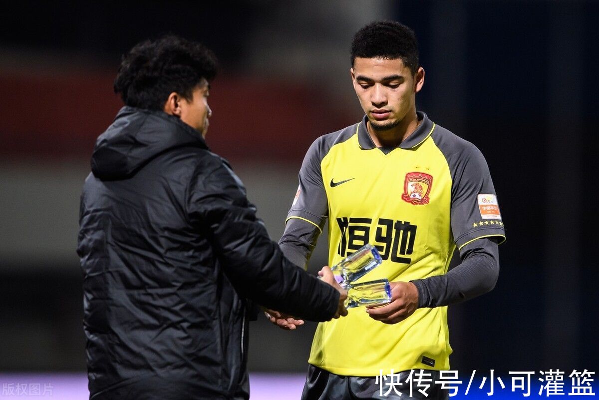 教練組|鄭智等六大前國(guó)腳將進(jìn)國(guó)足教練組 三歸化無(wú)緣集訓(xùn) 李霄鵬挽留蔣光太